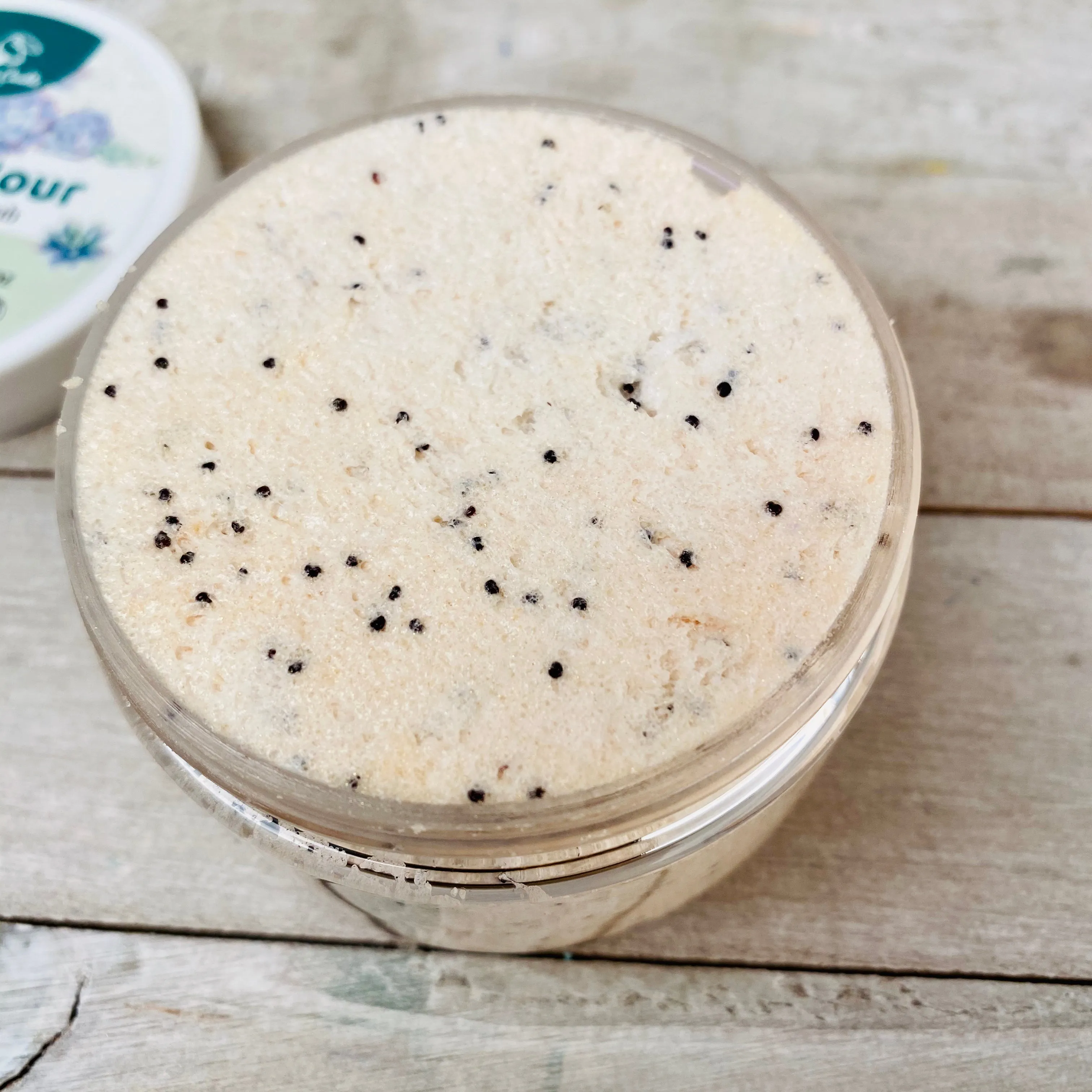 GOLDEN HOUR Foaming Sugar Scrub