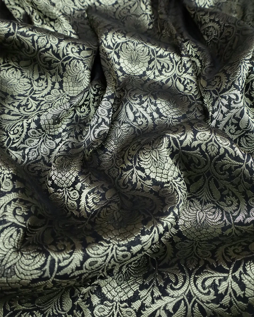 Running Material in Brocade Design-G213