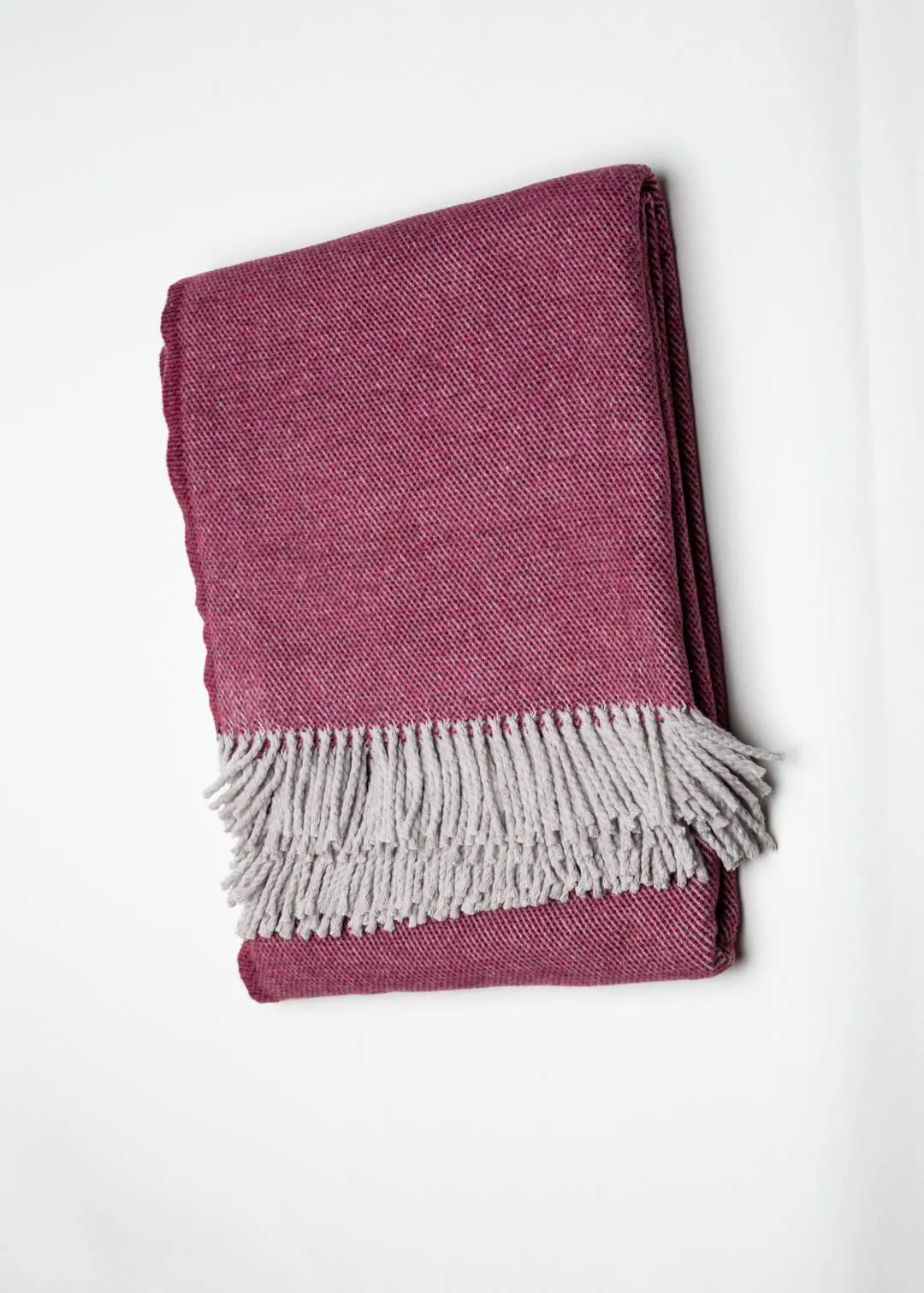 S / 342 Pixel Design Fringed Throw 55" x 70"